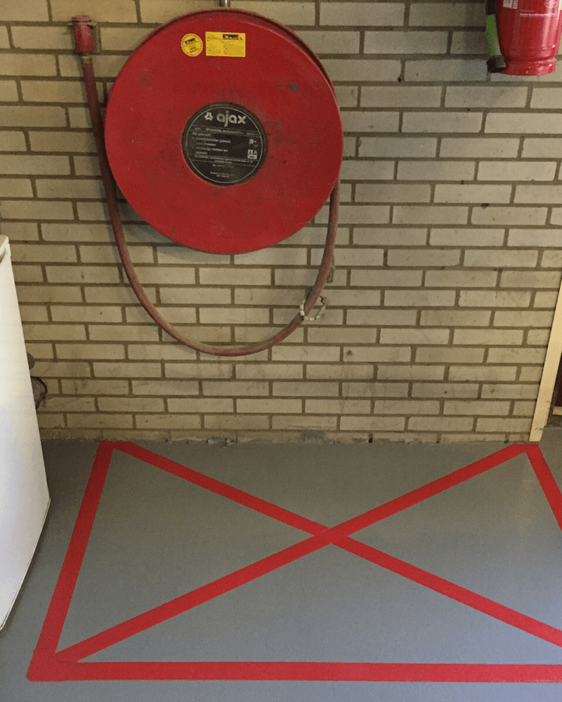 GripFactory Anti-Slip Tape Standard - Anti-Slip Solution on epoxy