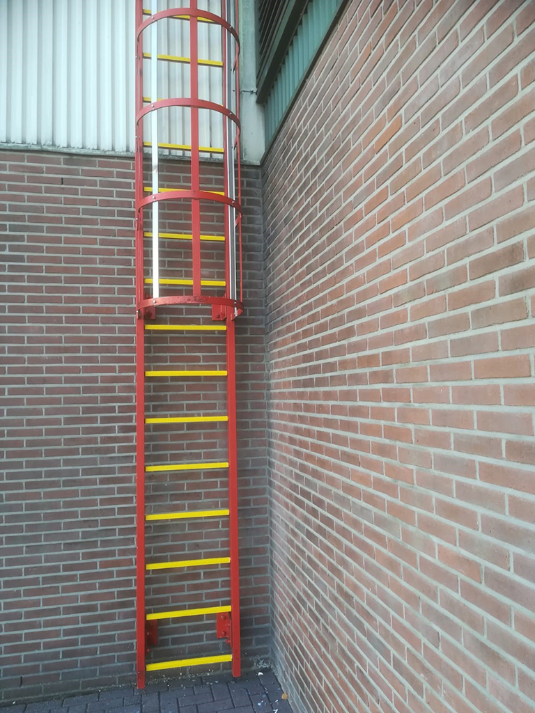 gripfactory_GRIPtreads_anti-slip-ladder-rungs_project_0001