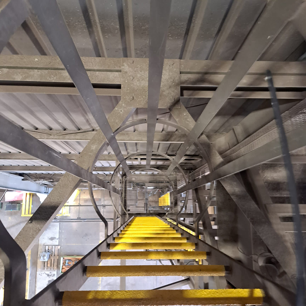 gripfactory_GRIPtreads_anti-slip-ladder-rungs_project_0002a