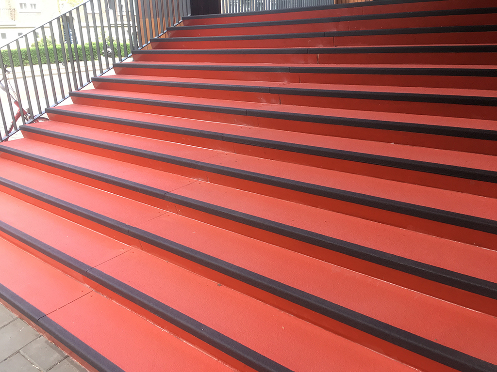 gripfactory_GRIPtreads_anti-slip-stair-treads_project_0006b
