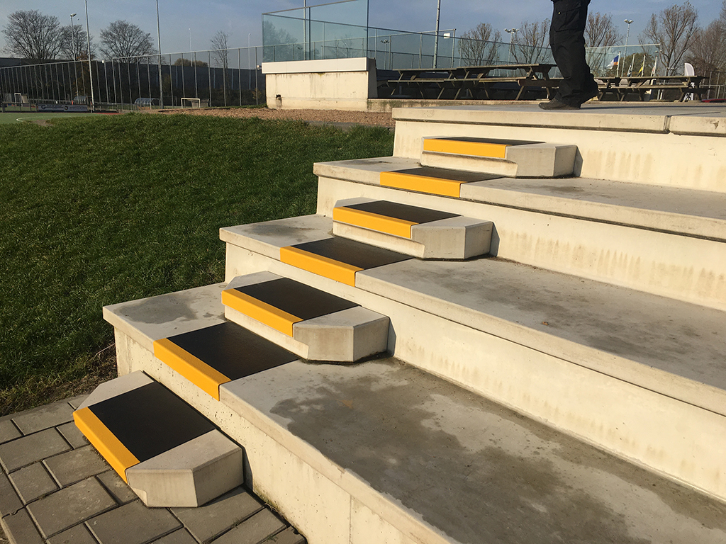 gripfactory_GRIPtreads_anti-slip-stair-treads_project_0011a