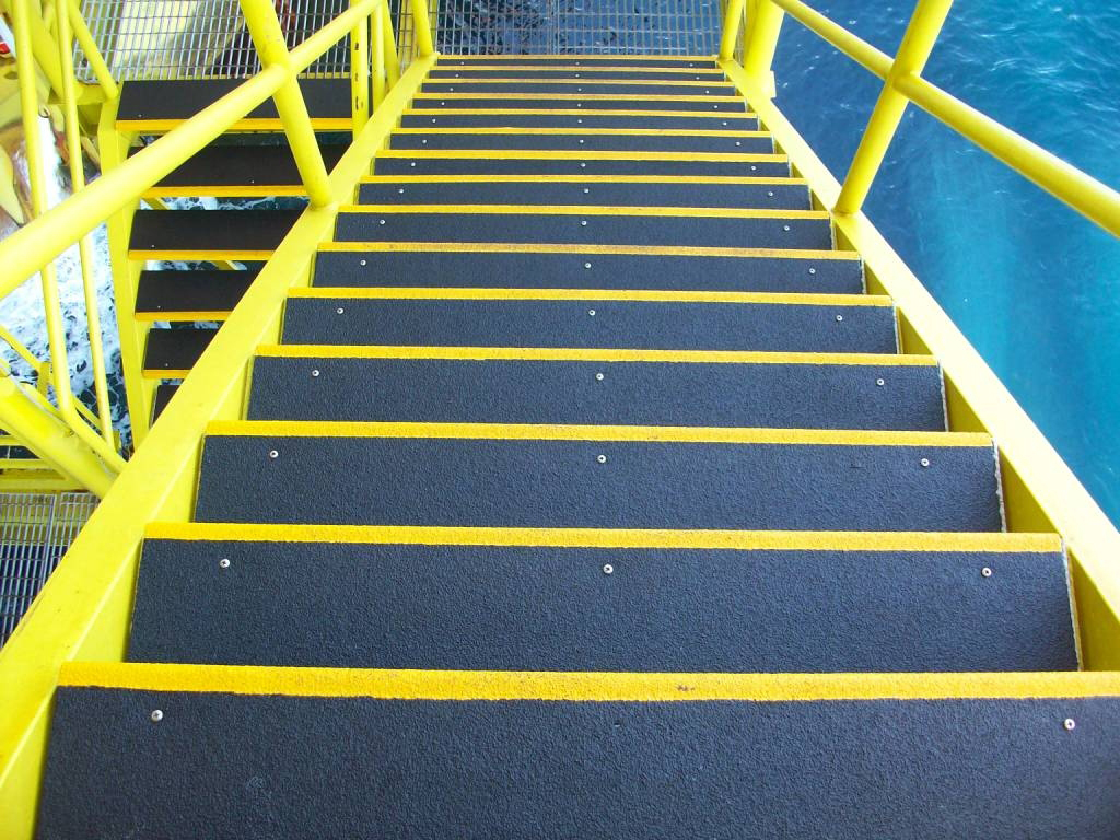 gripfactory_GRIPtreads_anti-slip-stair-treads_project_0014