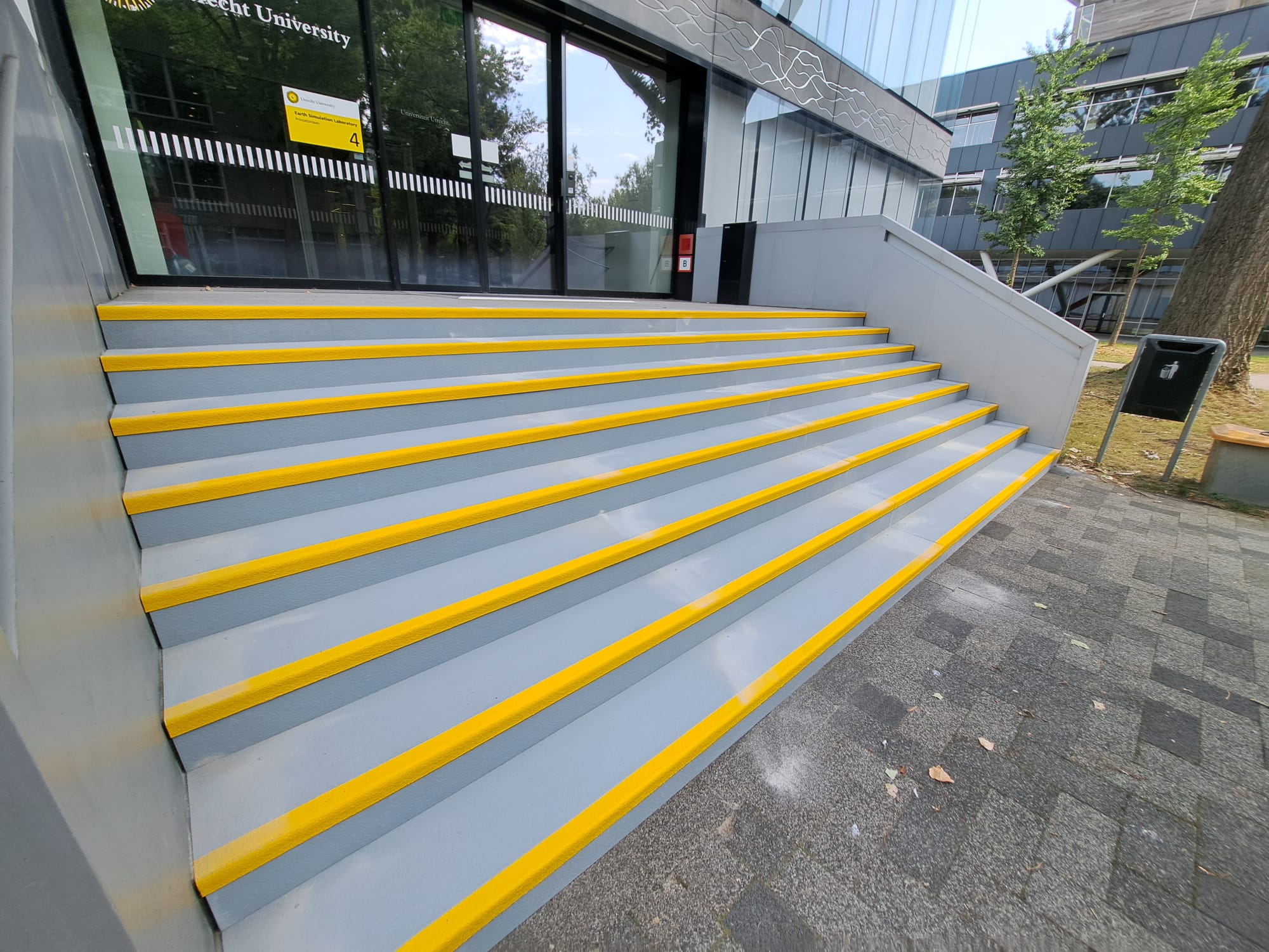 gripfactory_GRIPtreads_anti-slip-stair-treads_project_0081j