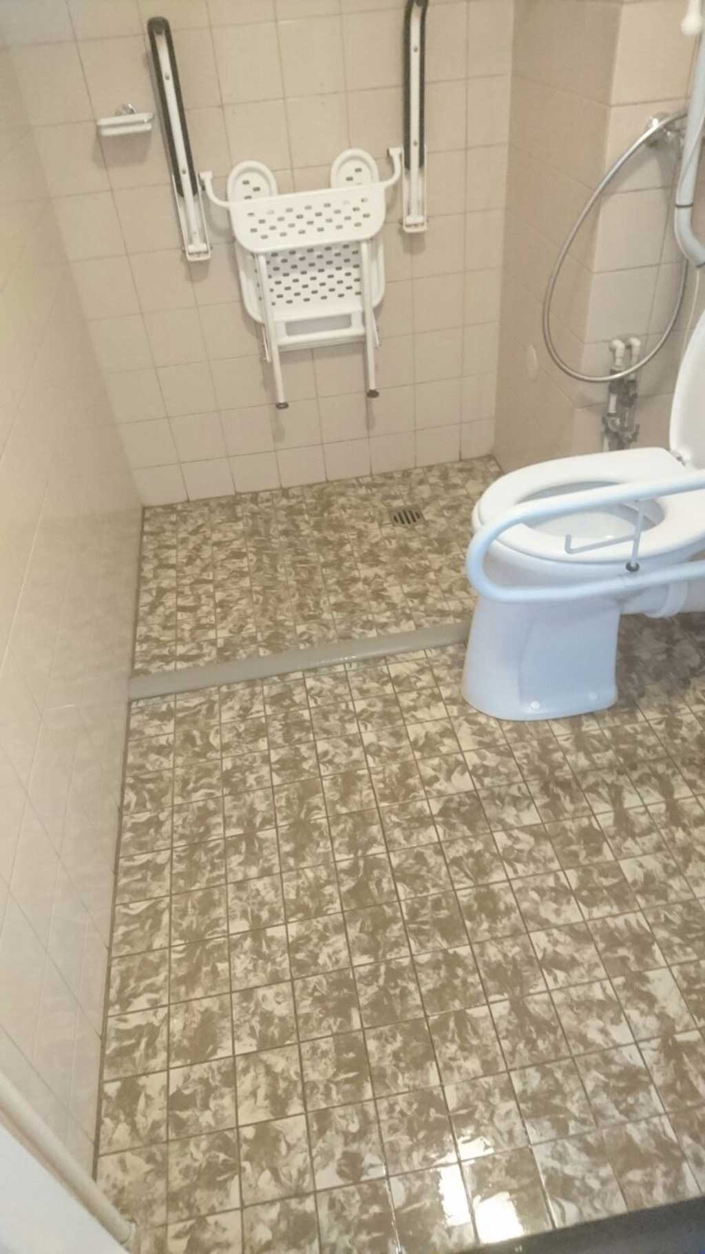 GripFactory TitaniumGrip Anti-Slip - plytelių grindų vonios kambarys