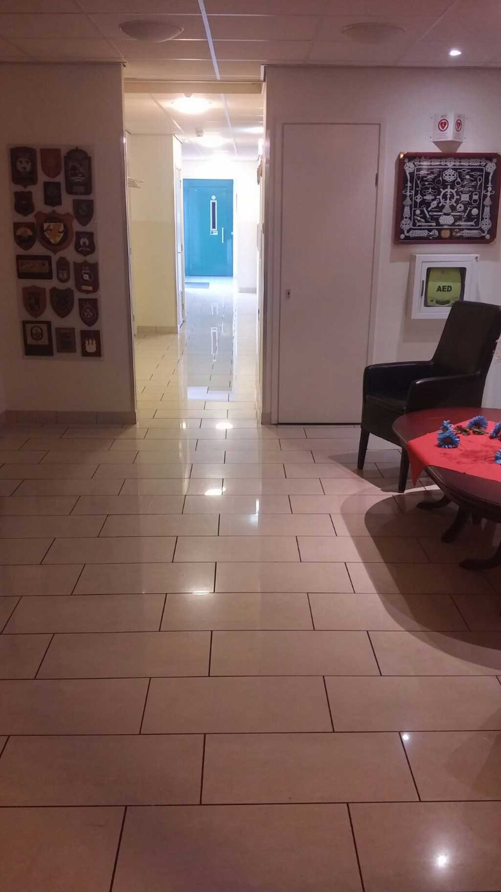 GripFactory TitaniumGrip Anti-Slip - tile floor hallway